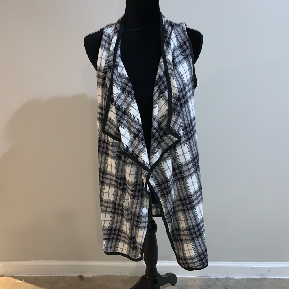 🌹 Vest size M